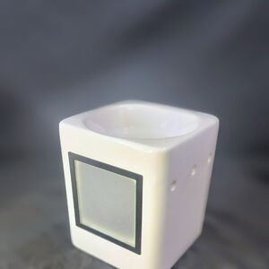 White Square Custom Scentsy Warmer